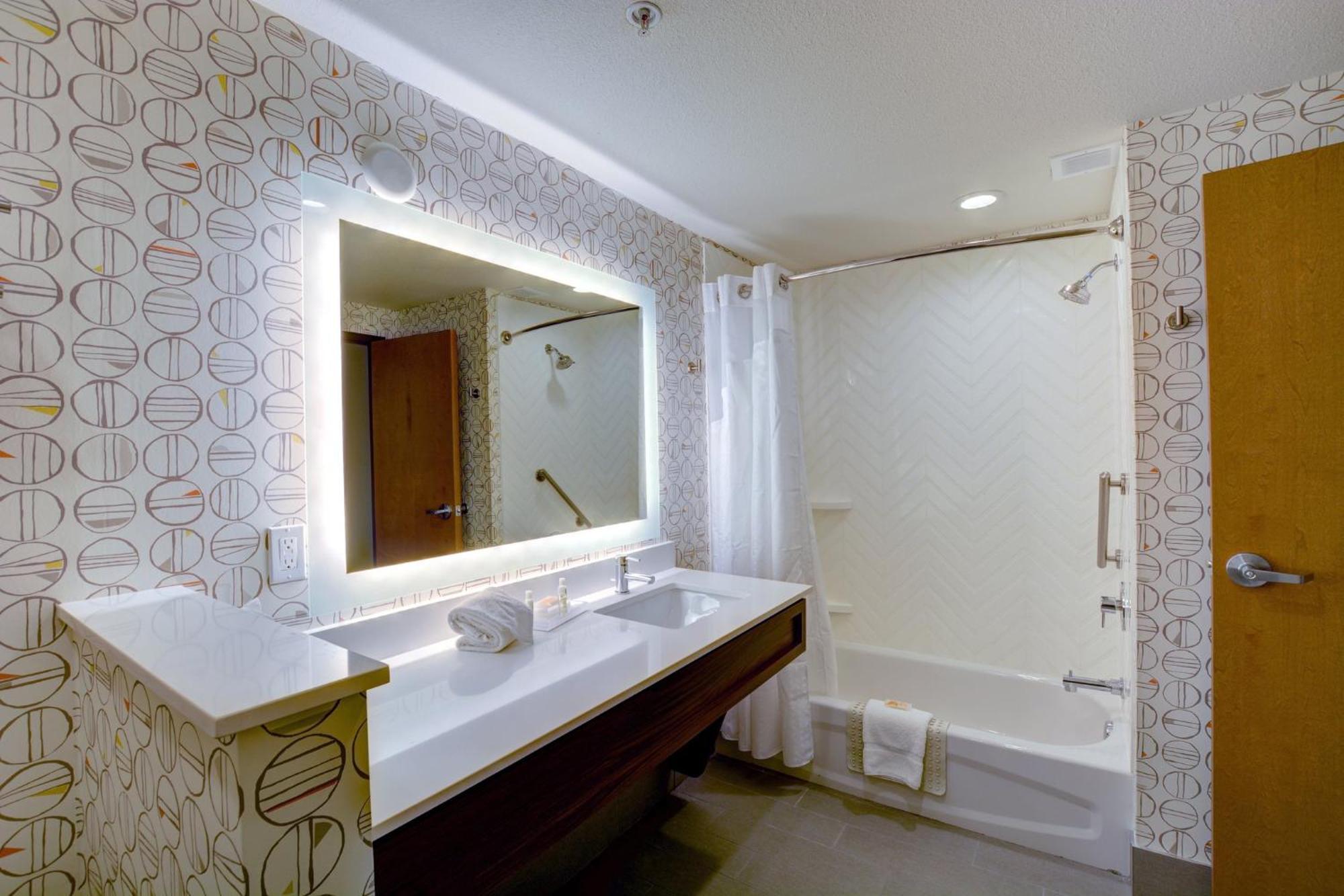 Holiday Inn - Salem By Ihg Εξωτερικό φωτογραφία